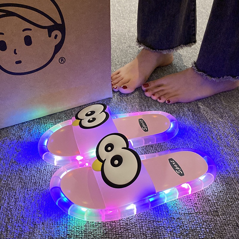 Funny Big Eyes Luminous Slide  - Home Bath ulasan dan harga